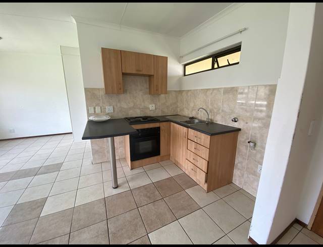 BEDROOM SECTIONAL TITLE FOR SALE IN PARKRAND